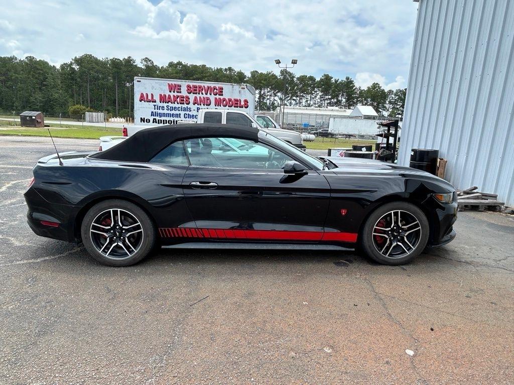 Ford Mustang V6 Convertible 2015