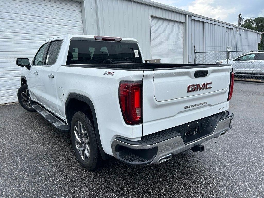 GMC Sierra 1500 SLT Crew Cab 4WD 2023