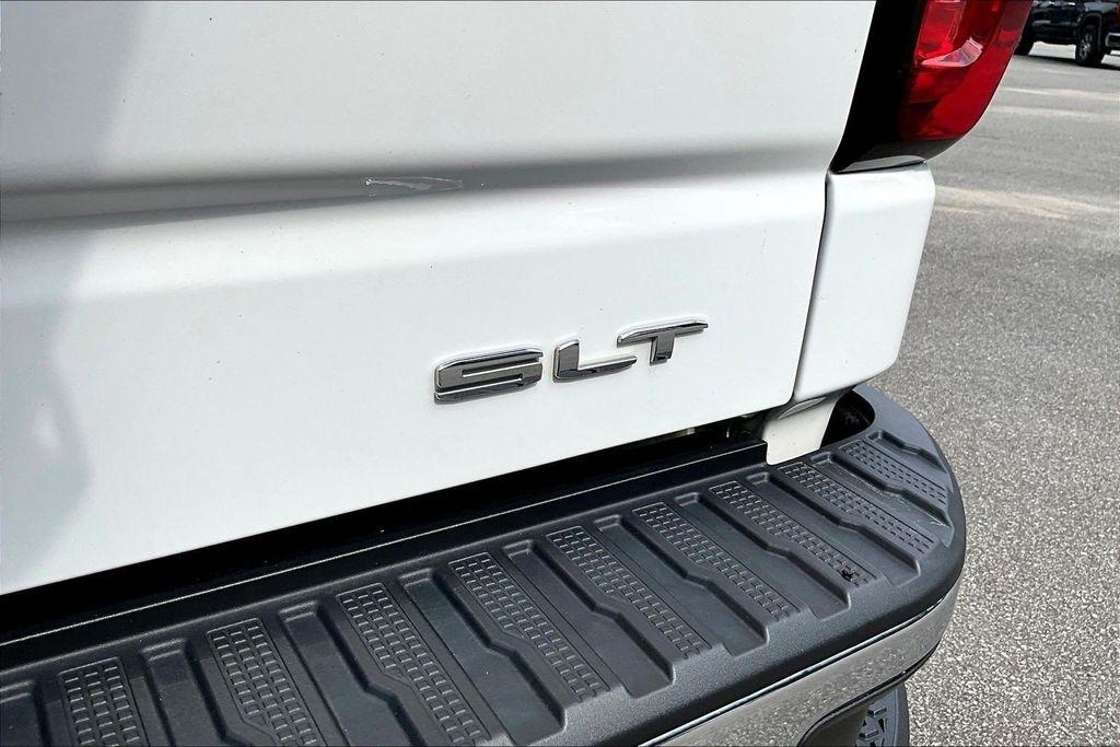 GMC Sierra 1500 SLT Crew Cab 4WD 2023