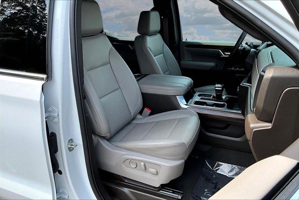 GMC Sierra 1500 SLT Crew Cab 4WD 2023