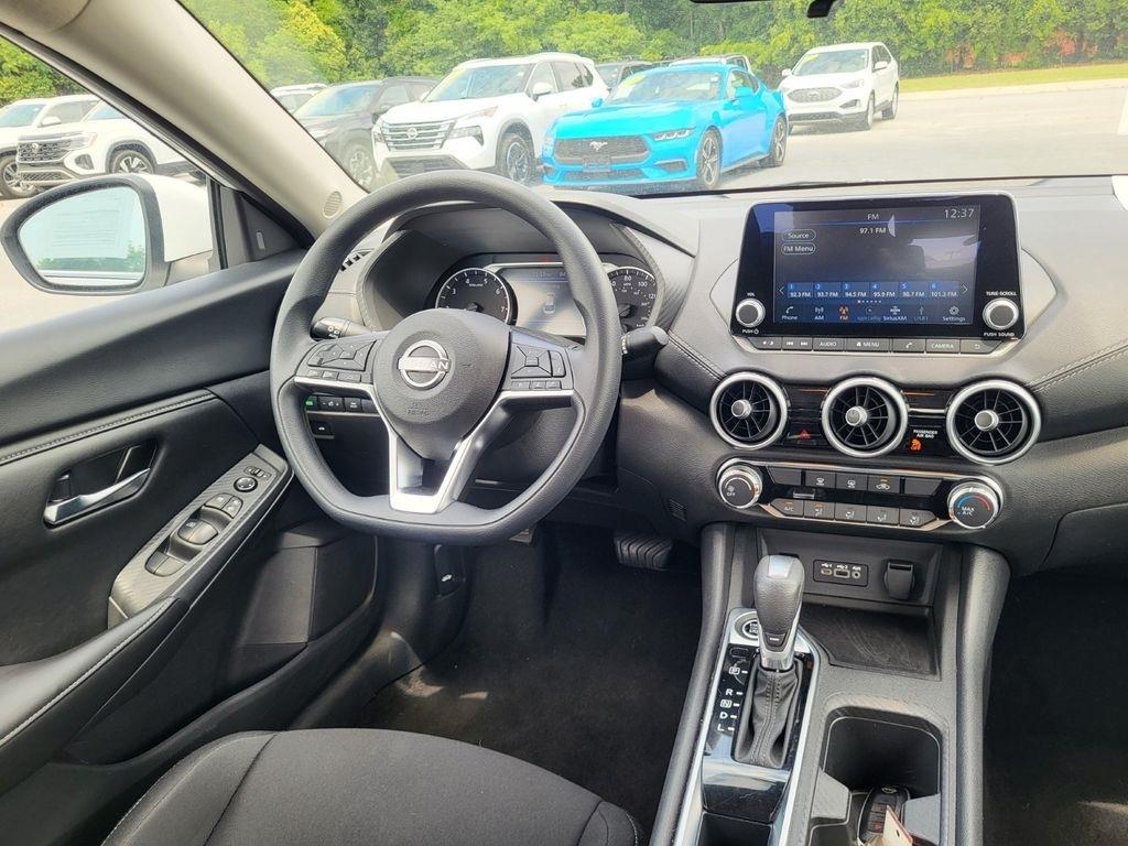 Nissan Sentra SV 2025