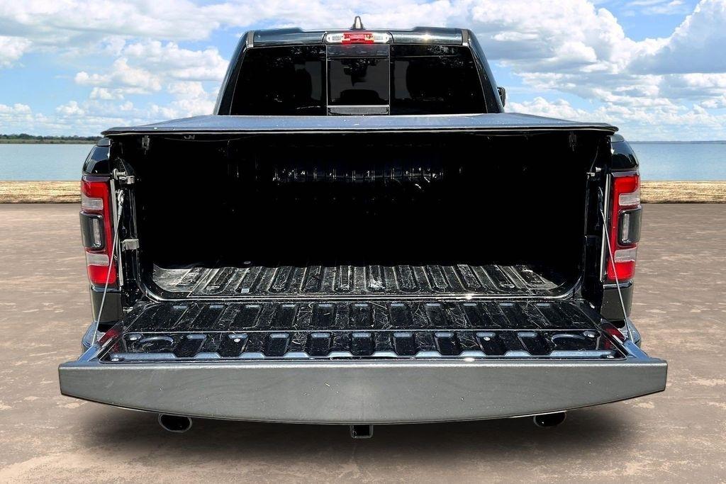 RAM 1500 Big Horn Quad Cab 4WD 2020