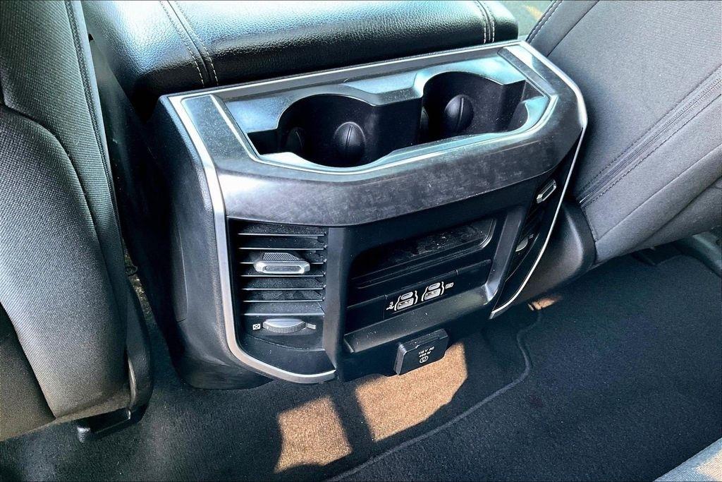 RAM 1500 Big Horn Quad Cab 4WD 2020