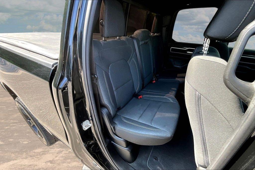 RAM 1500 Big Horn Quad Cab 4WD 2020