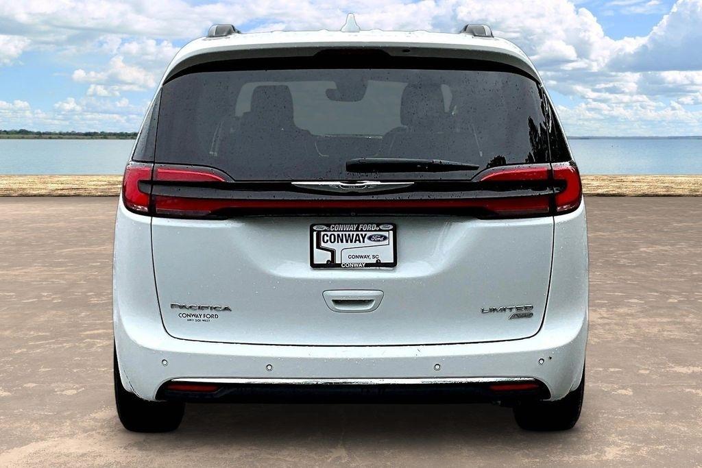 Chrysler Pacifica Limited AWD 2022