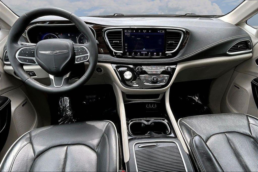Chrysler Pacifica Limited AWD 2022