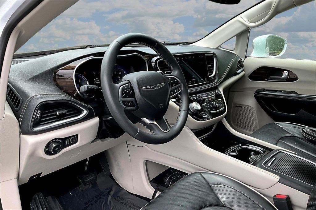 Chrysler Pacifica Limited AWD 2022