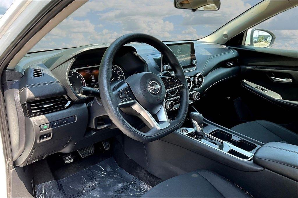 Nissan Sentra SV 2024