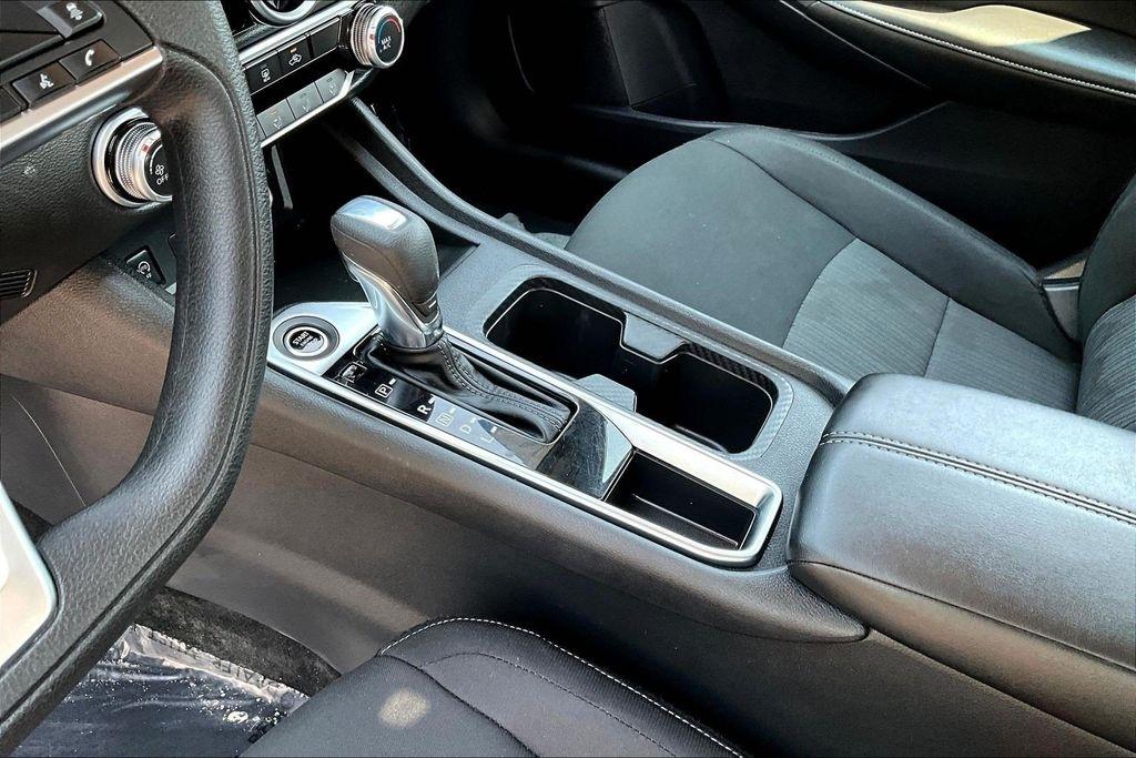 Nissan Sentra SV 2024