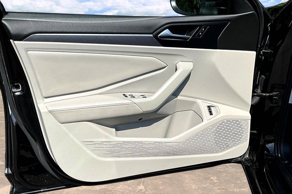 Volkswagen Jetta SE 2023