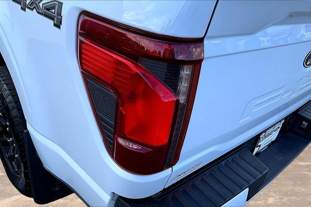 Ford F-150 XLT SuperCrew 4WD 2026