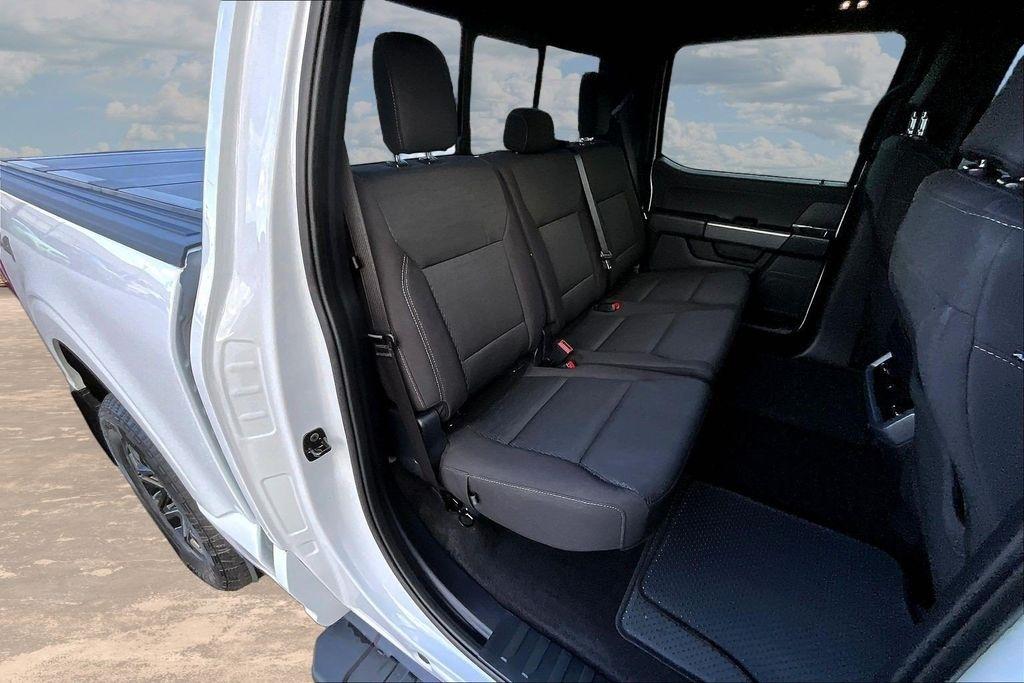Ford F-150 XLT SuperCrew 4WD 2026