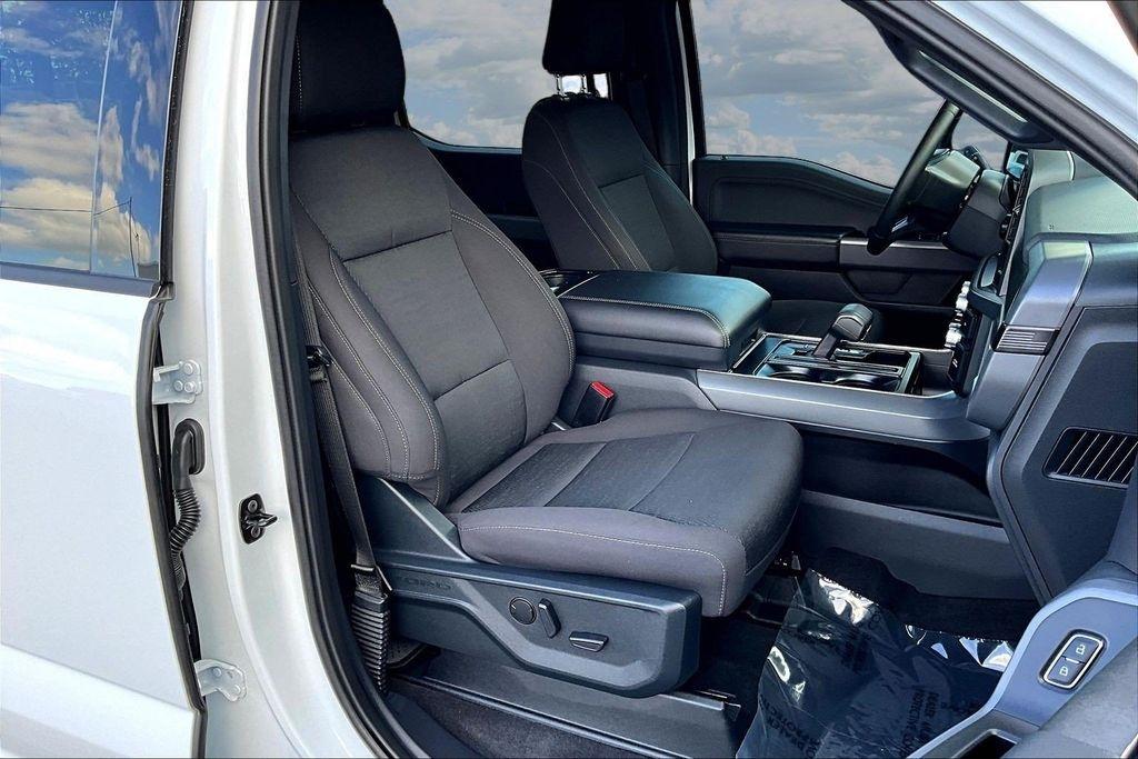 Ford F-150 XLT SuperCrew 4WD 2026