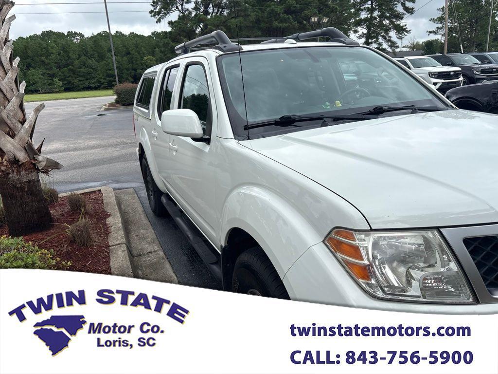 2017 Nissan Frontier PRO-4X Crew Cab 5AT 4WD