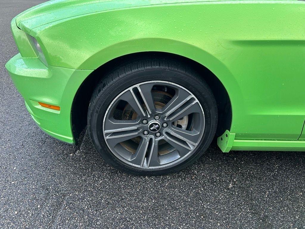 Ford Mustang V6 Coupe 2014