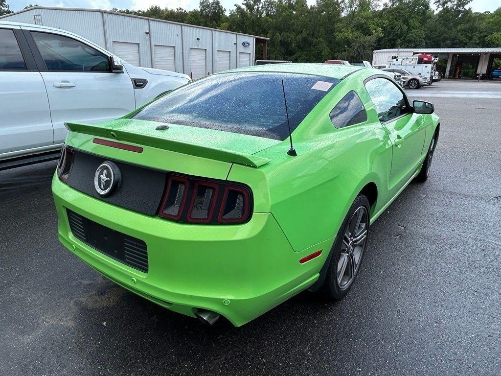 Ford Mustang V6 Coupe 2014