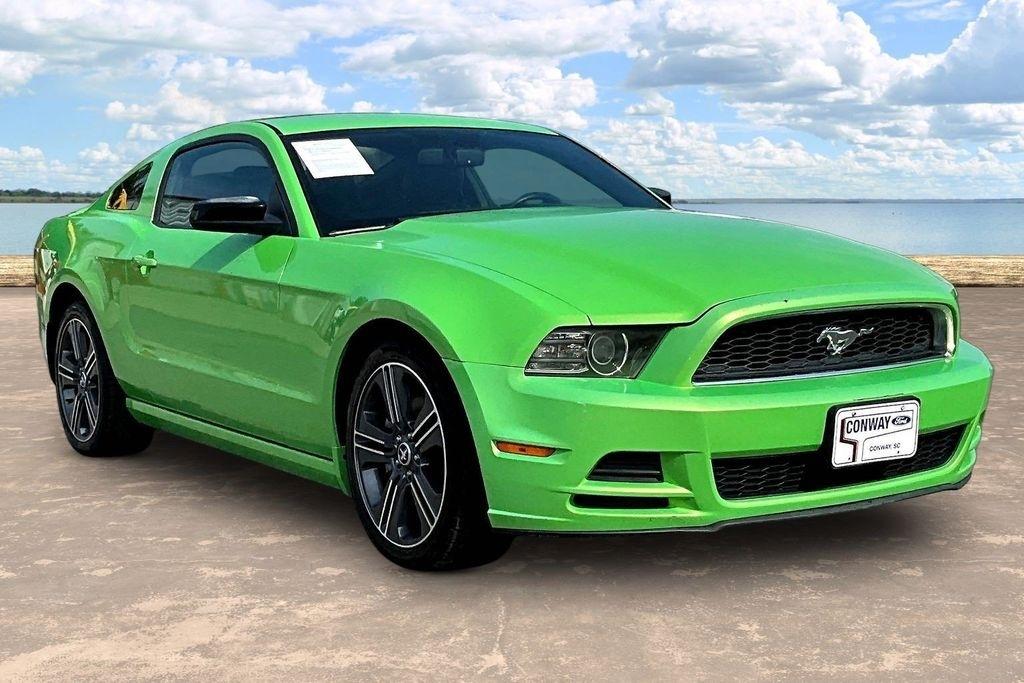 2014 Ford Mustang V6 Coupe