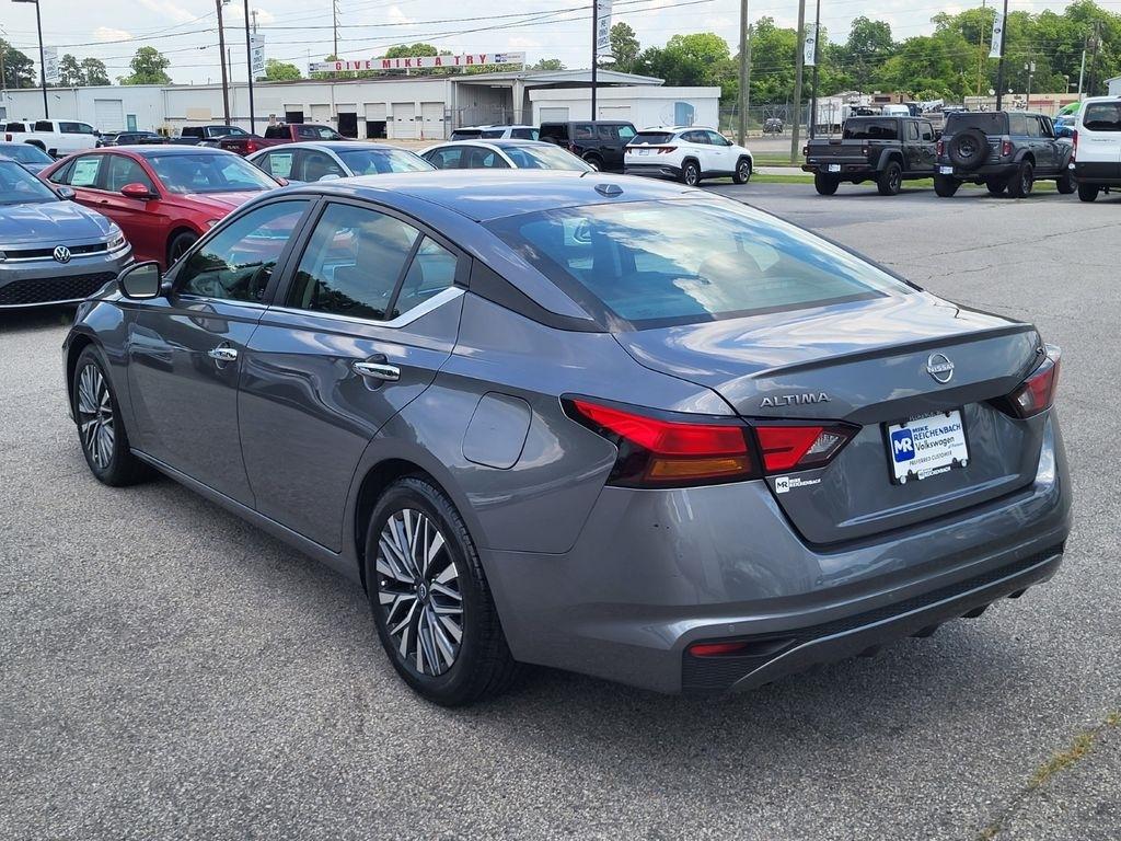 Nissan Altima 2.5 SV 2024