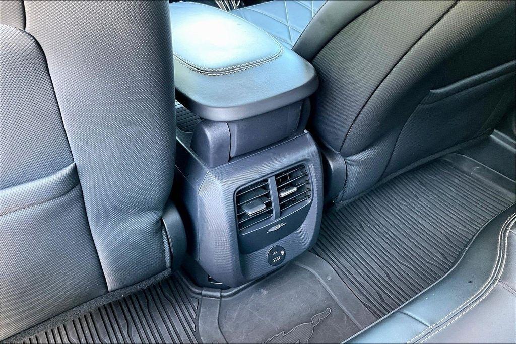 Ford Mustang Mach-E Select 2023