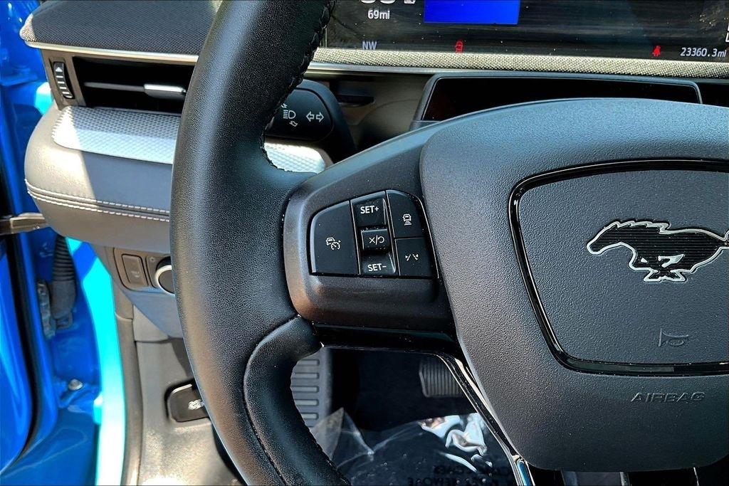 Ford Mustang Mach-E Select 2023