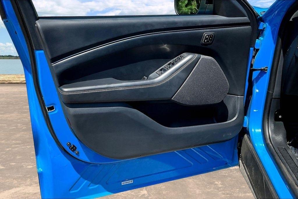 Ford Mustang Mach-E Select 2023