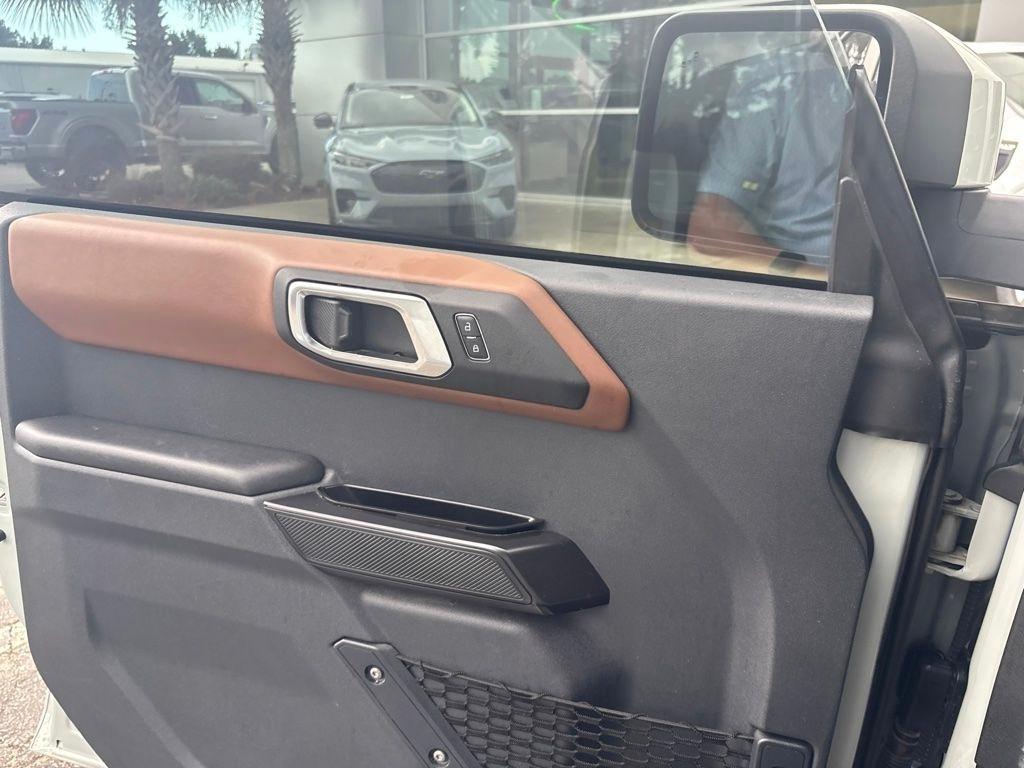 Ford Bronco Outer Banks 4-Door 2024
