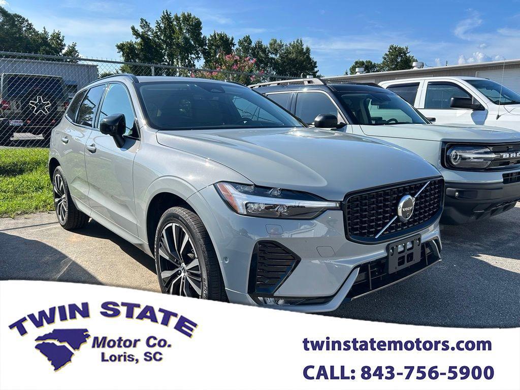 2025 Volvo XC60 B5 Plus Dark AWD