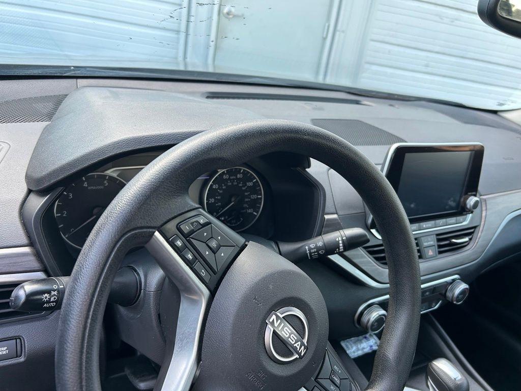 Nissan Altima 2.5 SV 2025