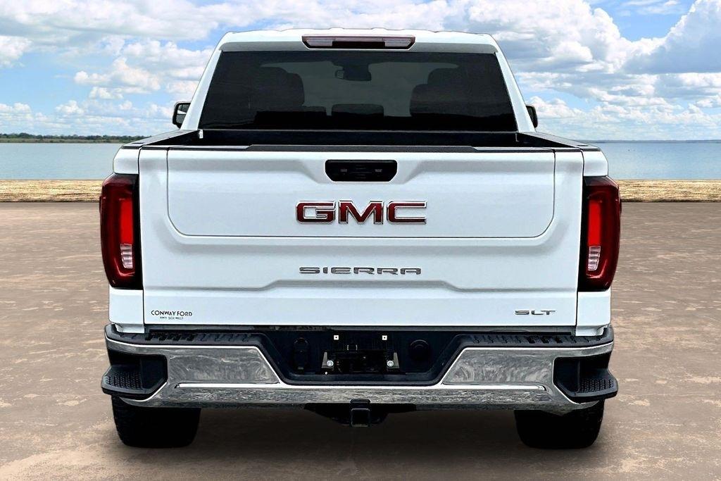 GMC Sierra 1500 SLT Crew Cab 4WD 2026