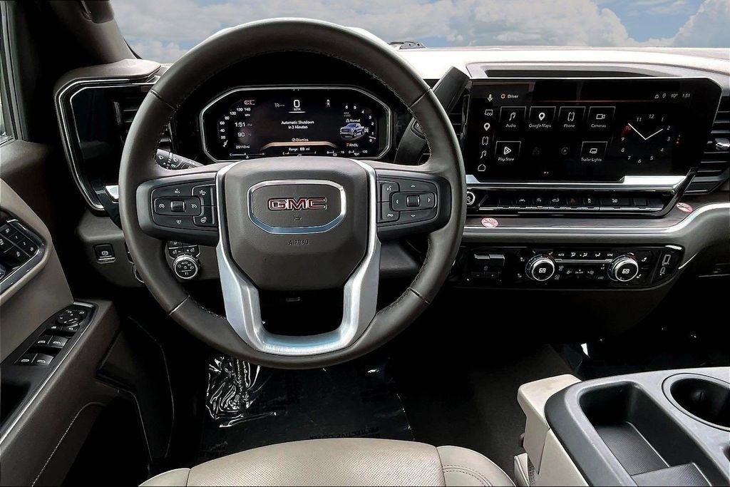 GMC Sierra 1500 SLT Crew Cab 4WD 2026