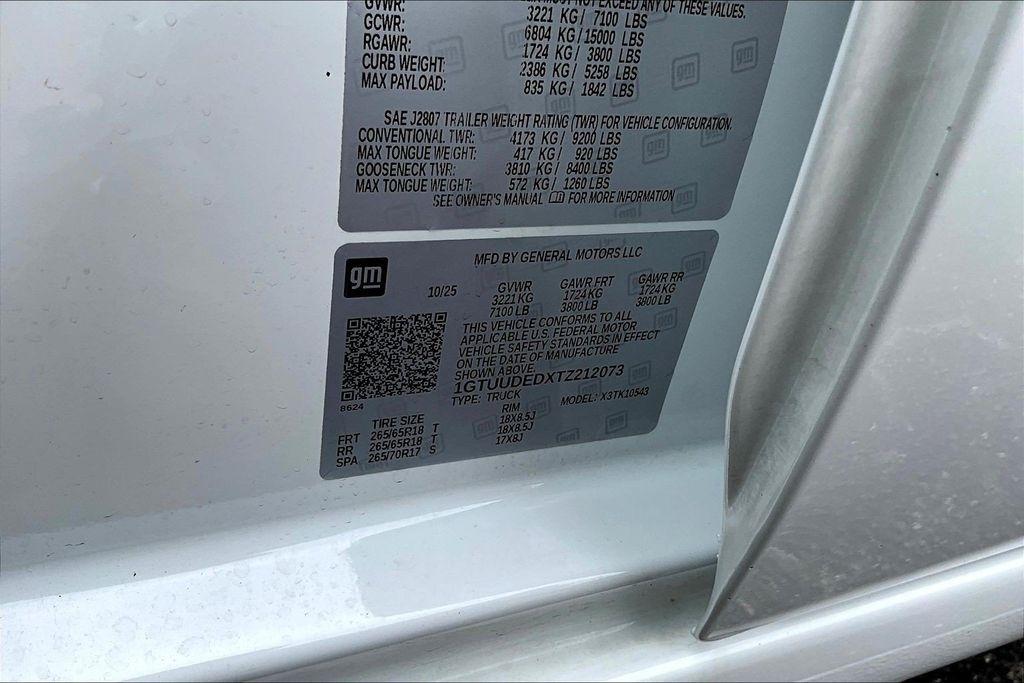 GMC Sierra 1500 SLT Crew Cab 4WD 2026