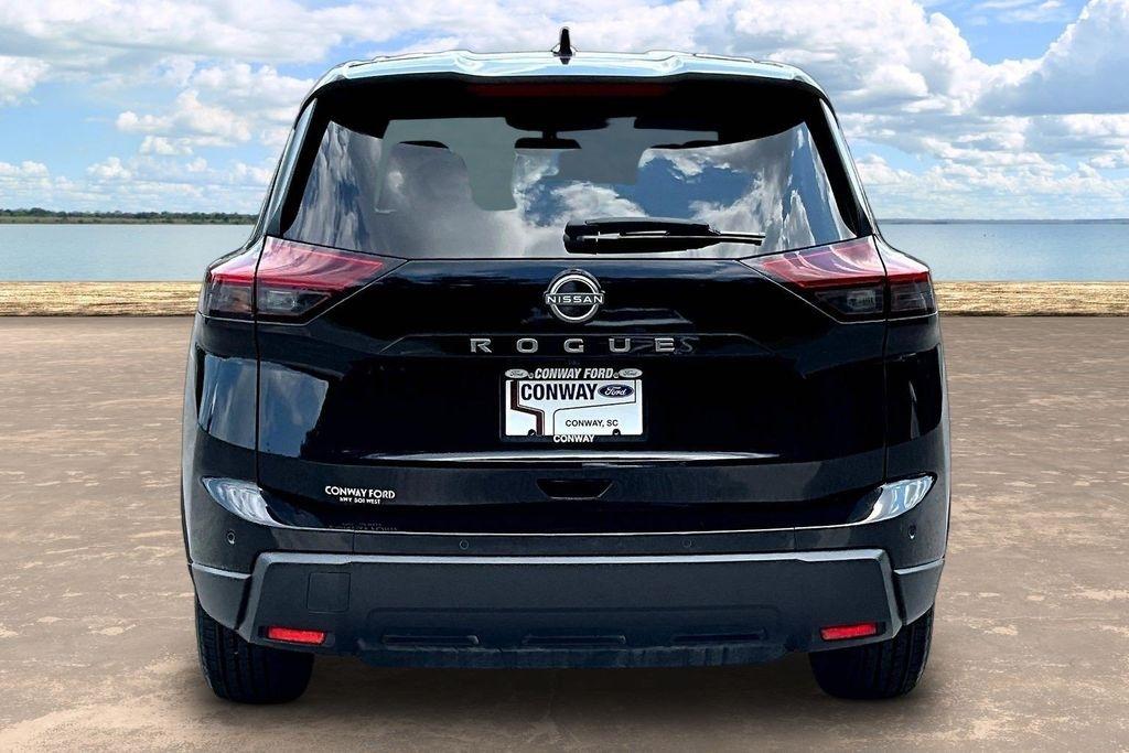 Nissan Rogue SV 2025