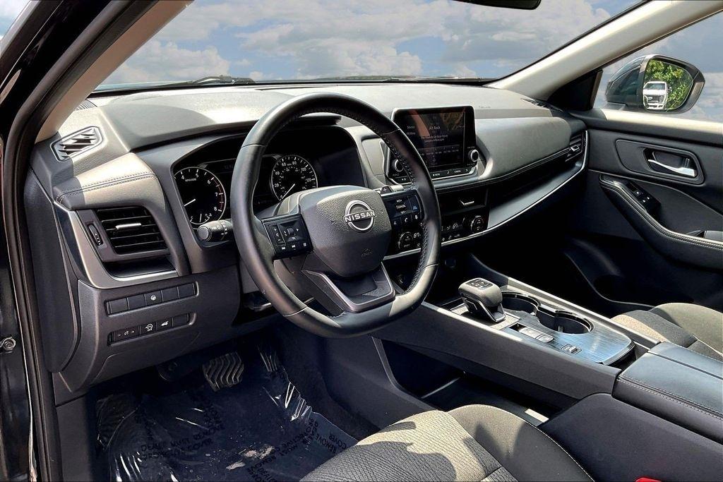 Nissan Rogue SV 2025