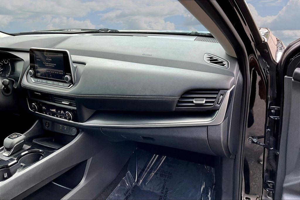 Nissan Rogue SV 2025