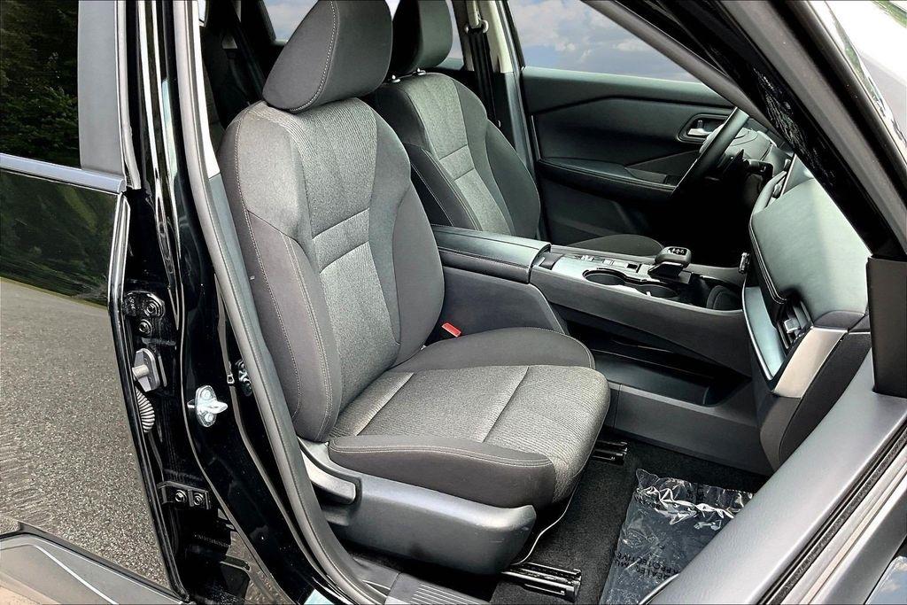 Nissan Rogue SV 2025