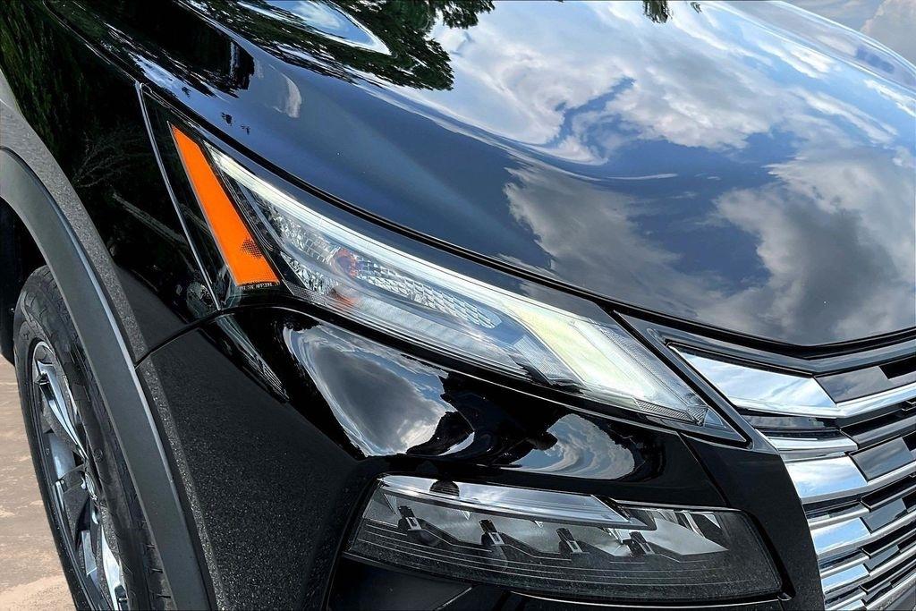 Nissan Rogue SV 2025