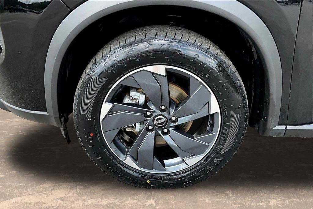 Nissan Rogue SV 2025