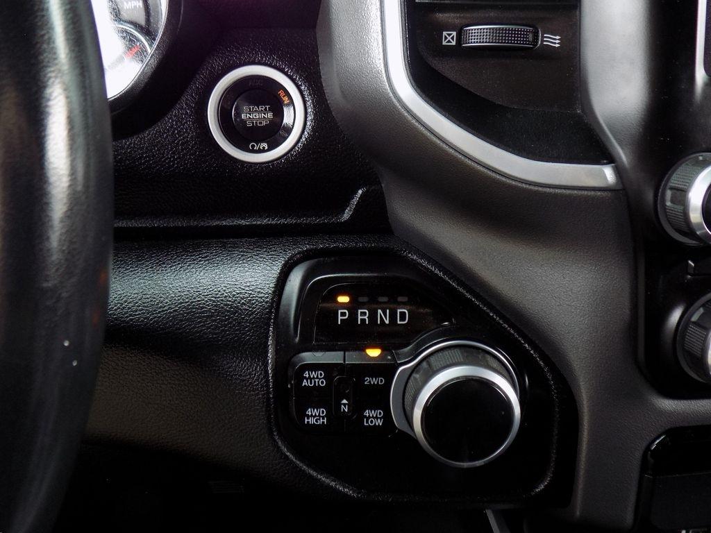 RAM 1500 Big Horn Quad Cab 4WD 2022