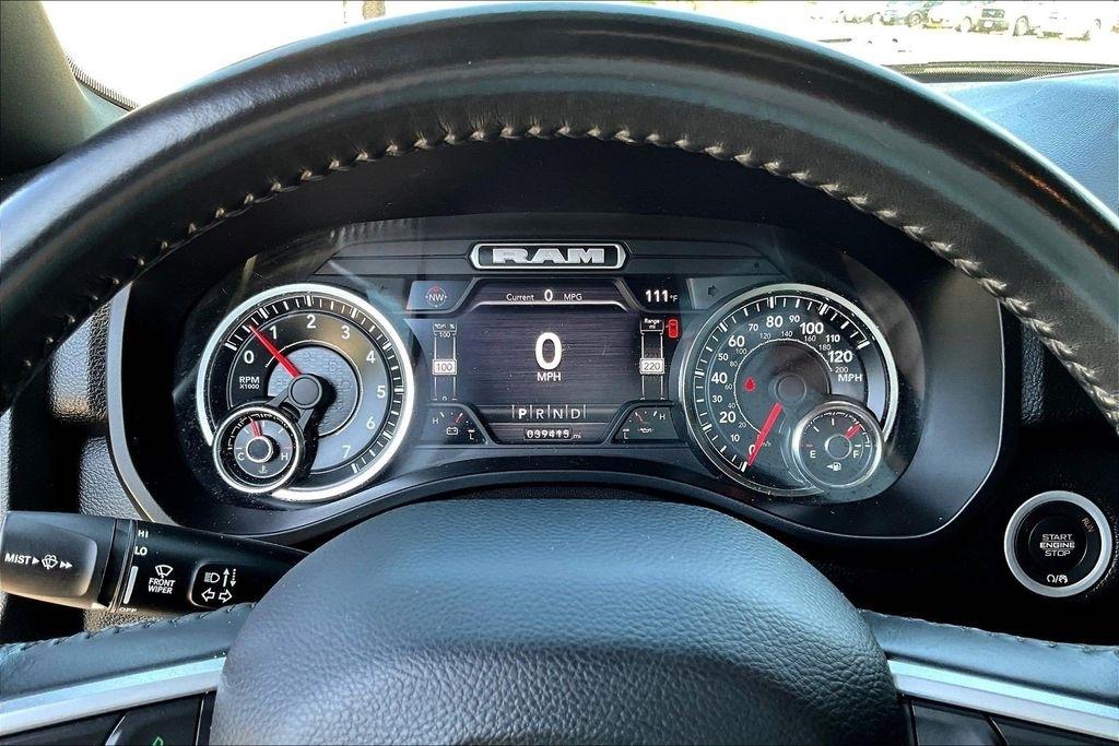 RAM 1500 Big Horn Quad Cab 4WD 2022