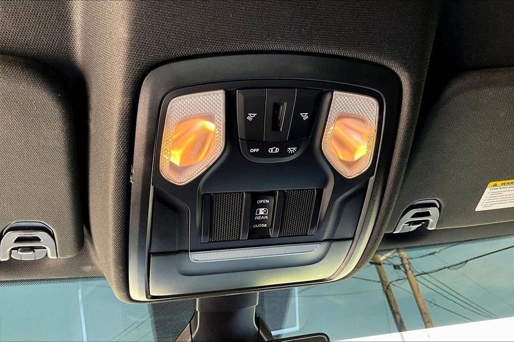 RAM 1500 Big Horn Quad Cab 4WD 2022