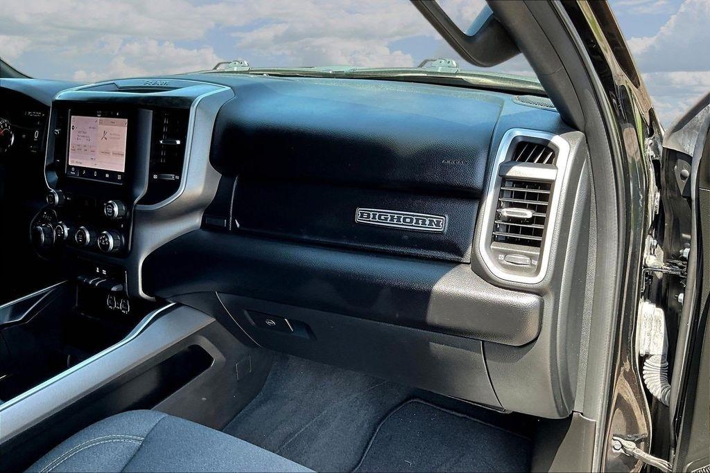 RAM 1500 Big Horn Quad Cab 4WD 2022