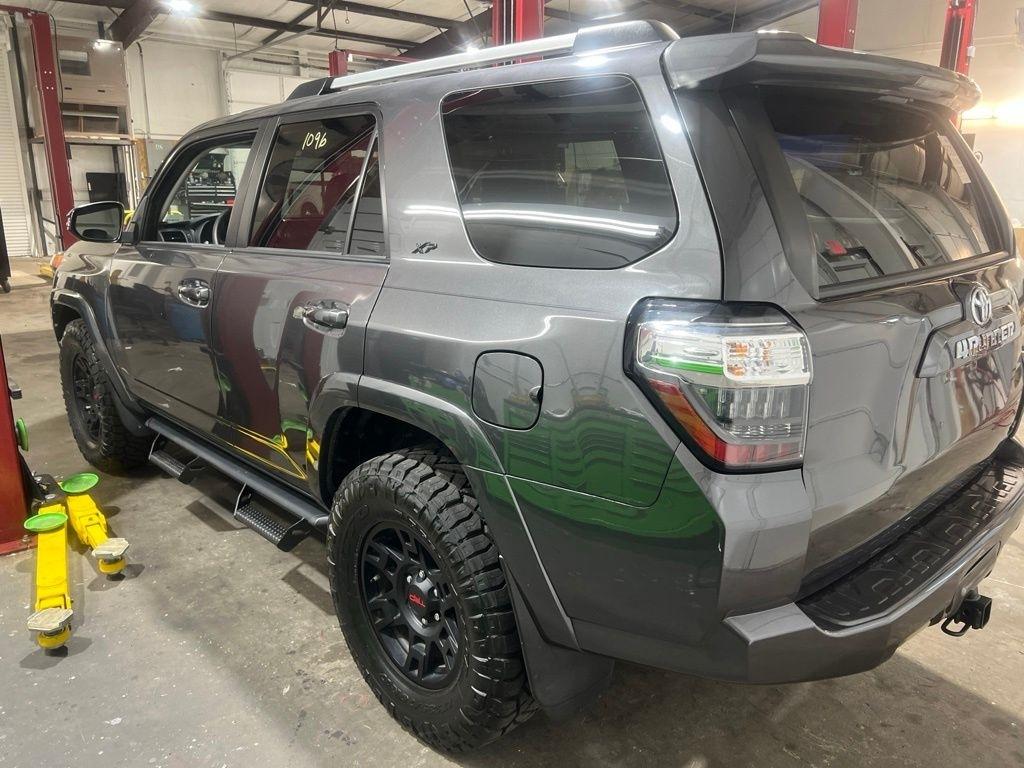 Toyota 4Runner SR5 Premium 4WD 2022