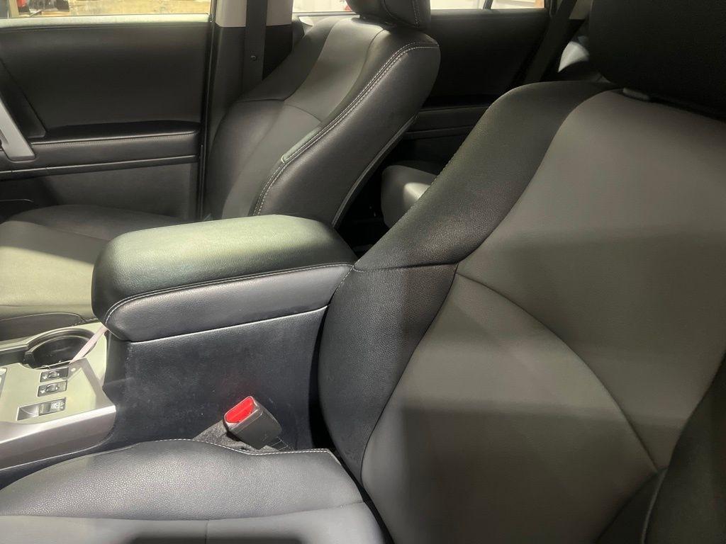 Toyota 4Runner SR5 Premium 4WD 2022