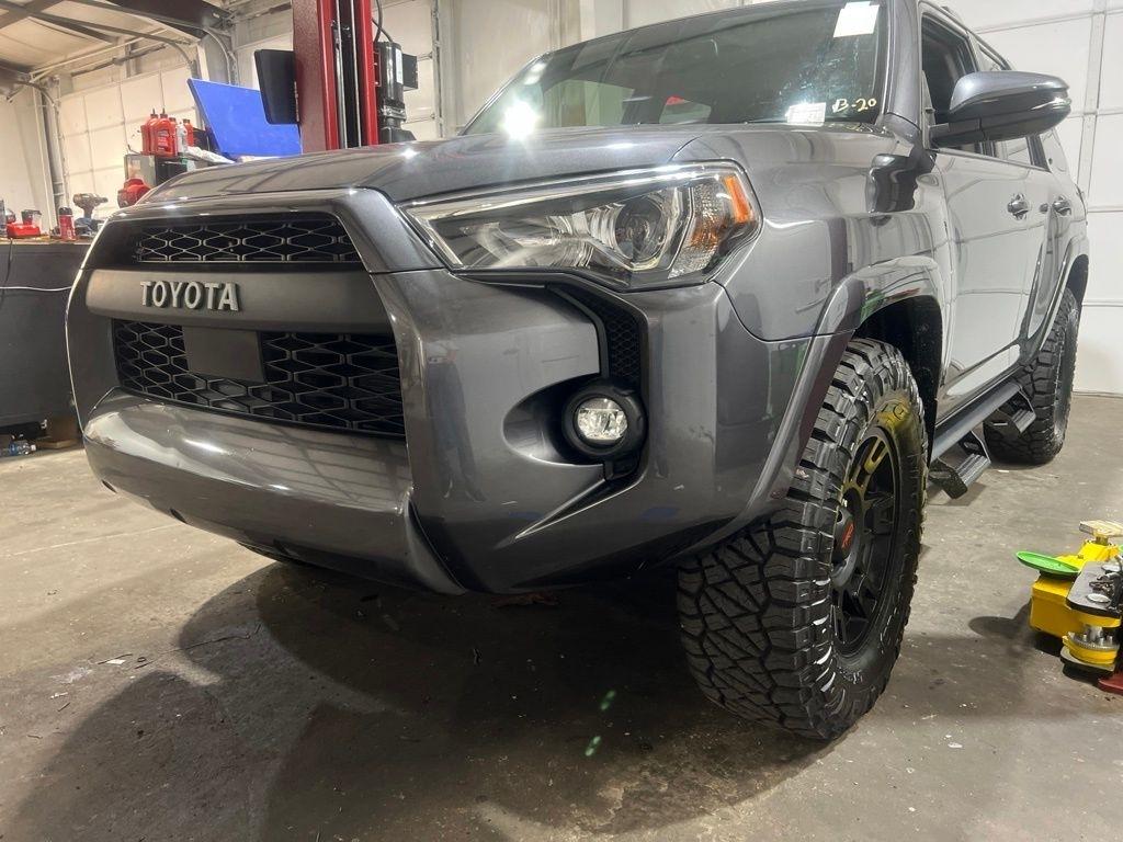 Toyota 4Runner SR5 Premium 4WD 2022