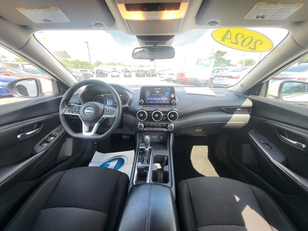 Nissan Sentra SV 2024