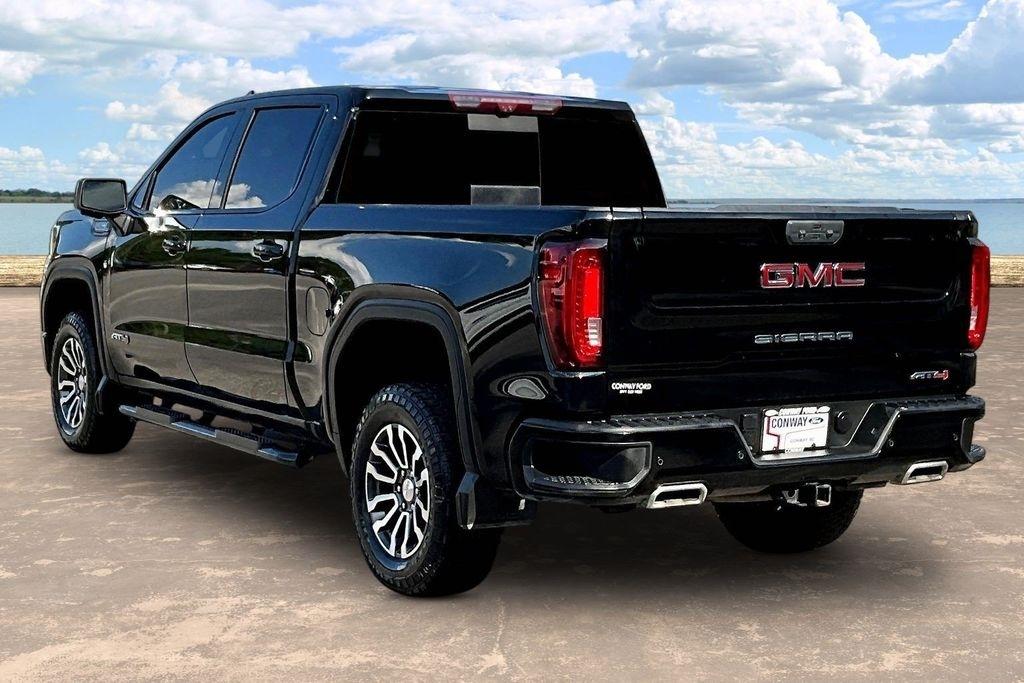 GMC Sierra 1500 AT4 Crew Cab 4WD 2023