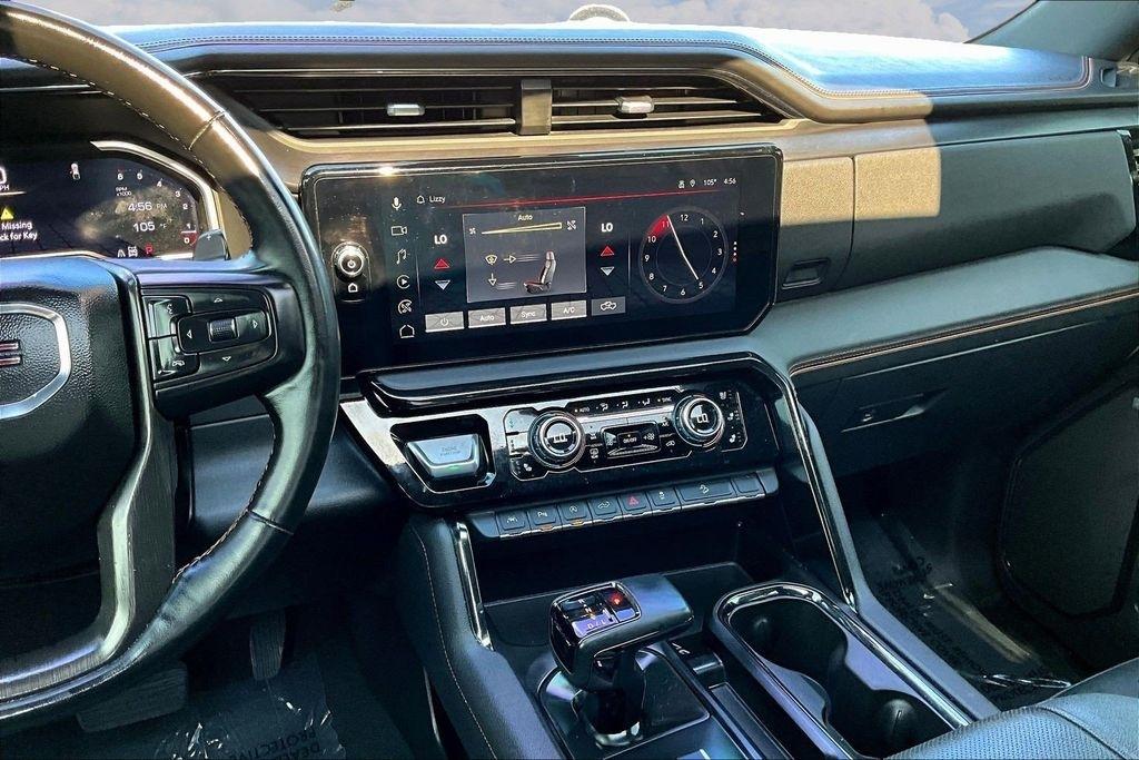 GMC Sierra 1500 AT4 Crew Cab 4WD 2023