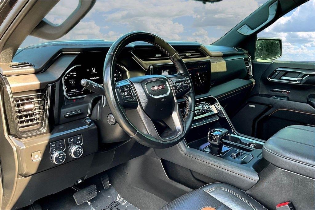 GMC Sierra 1500 AT4 Crew Cab 4WD 2023