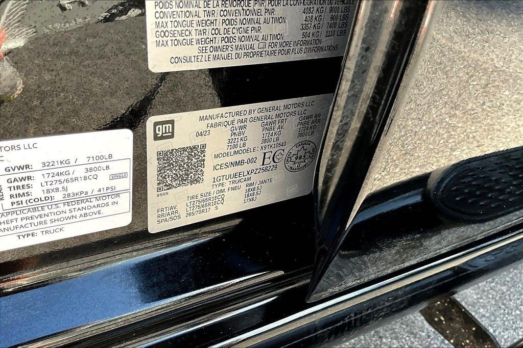GMC Sierra 1500 AT4 Crew Cab 4WD 2023