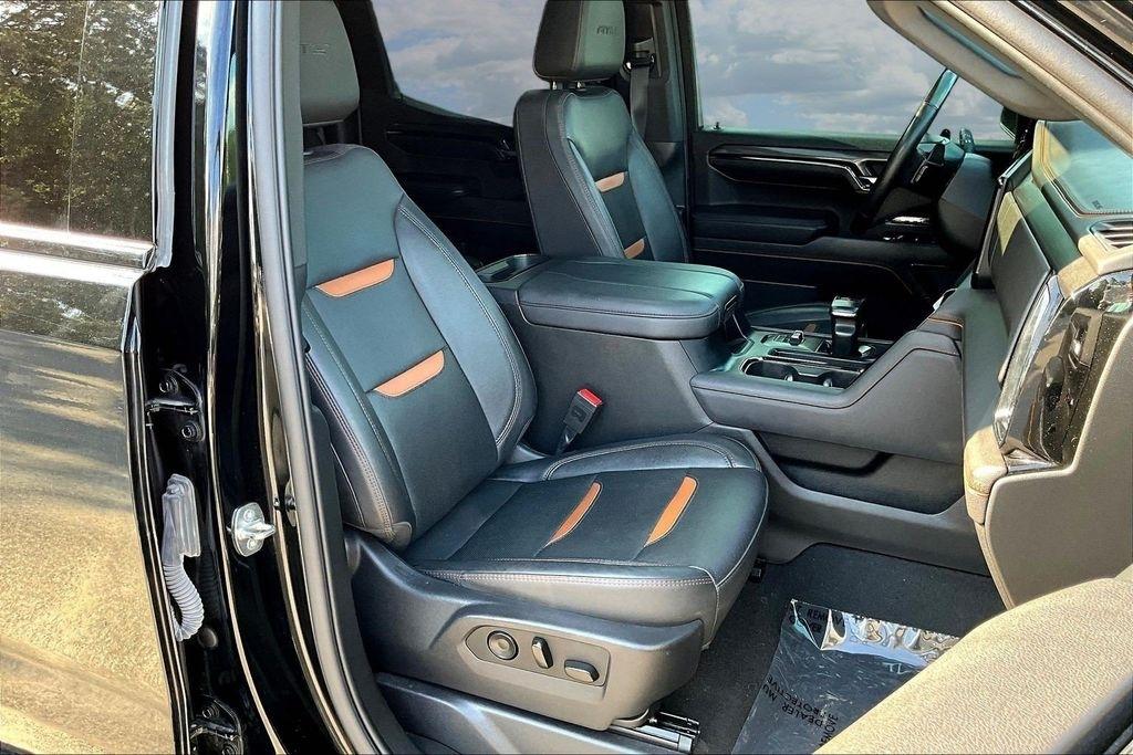 GMC Sierra 1500 AT4 Crew Cab 4WD 2023
